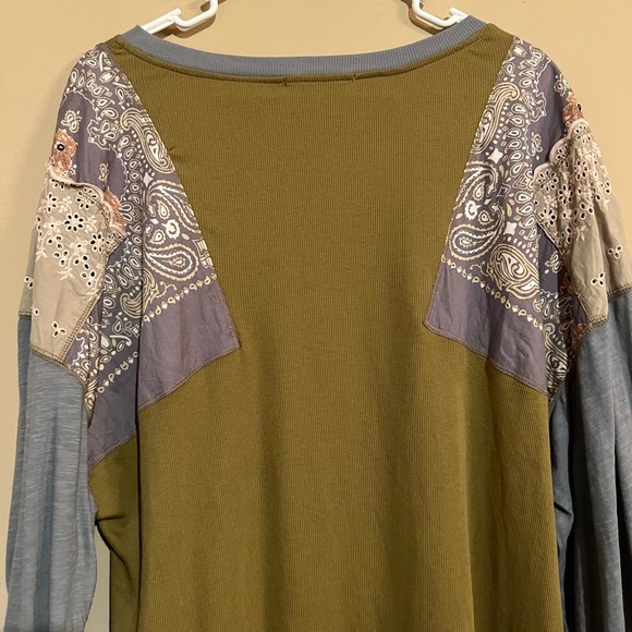 FREE PEOPLE We The Free Feelin It Tee Army Combo Patchwork Boho Oversized Small - Picture 7 of 12